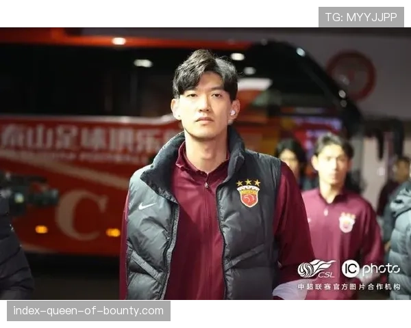 颜骏凌多次世界级扑救 成海港防线定海神针